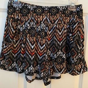 Pattern shorts tribal design